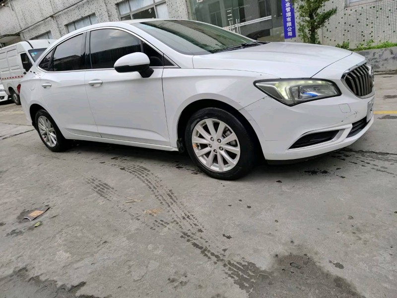 广州17年别克威朗2