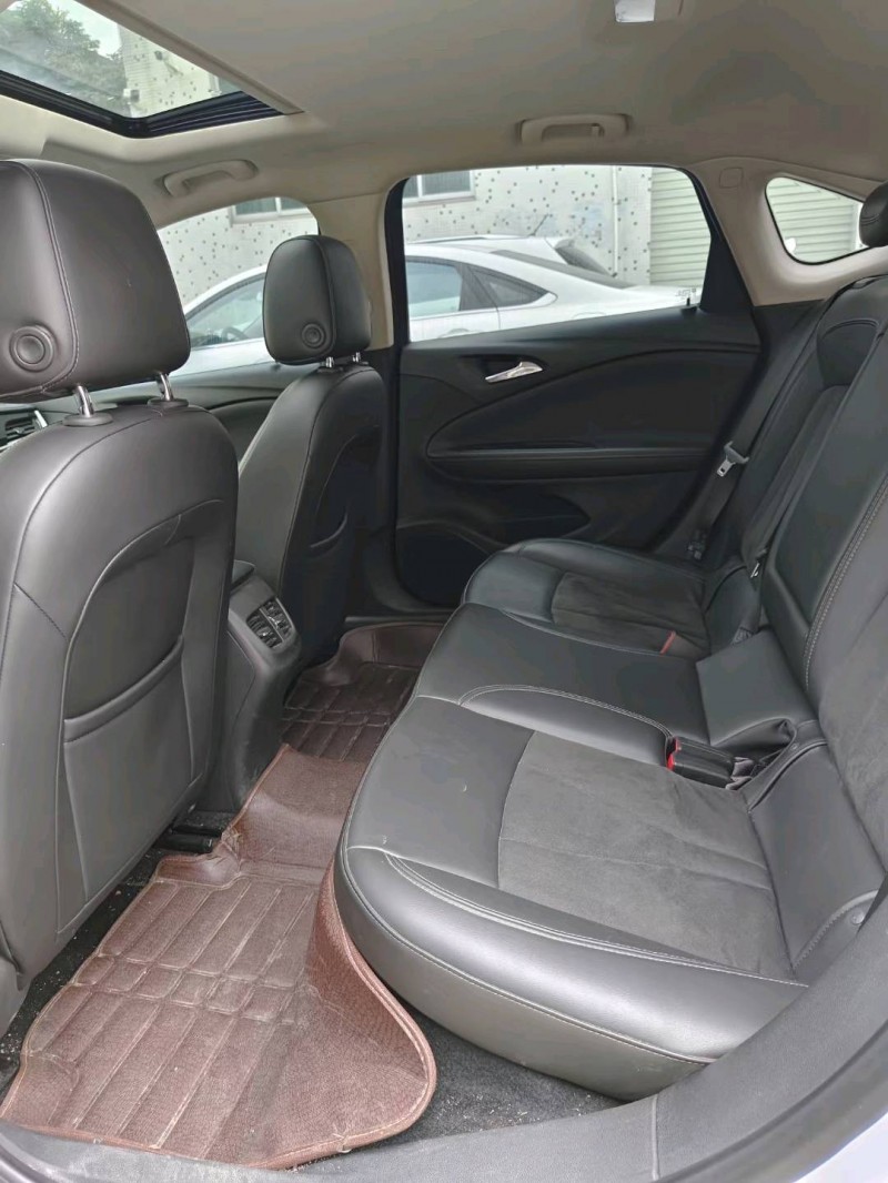 广州17年别克威朗6