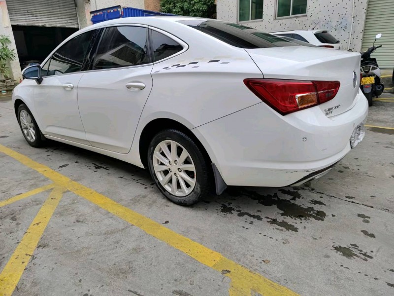 广州17年别克威朗8