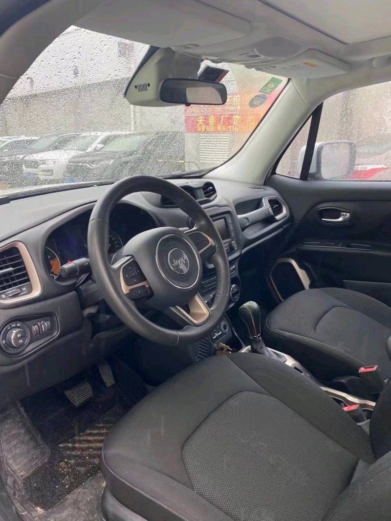 中山17年Jeep自由侠3