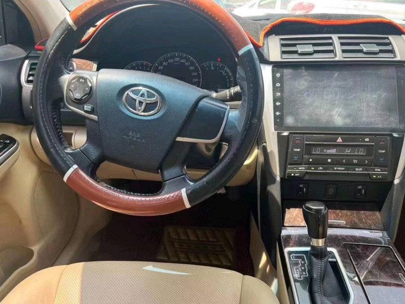 宜昌16年丰田凯美瑞4