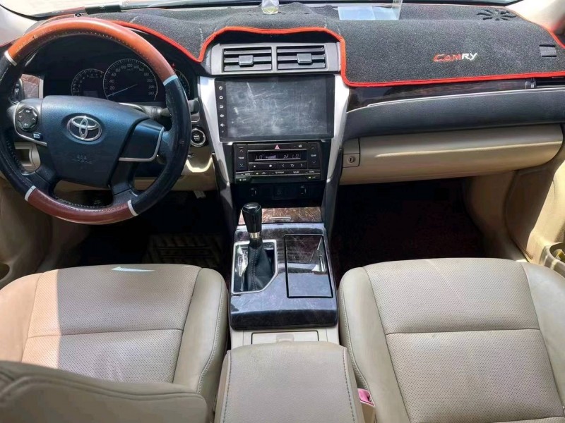 宜昌16年丰田凯美瑞5