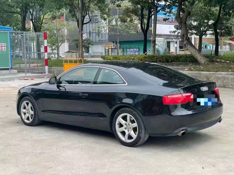 珠海10年奥迪A52