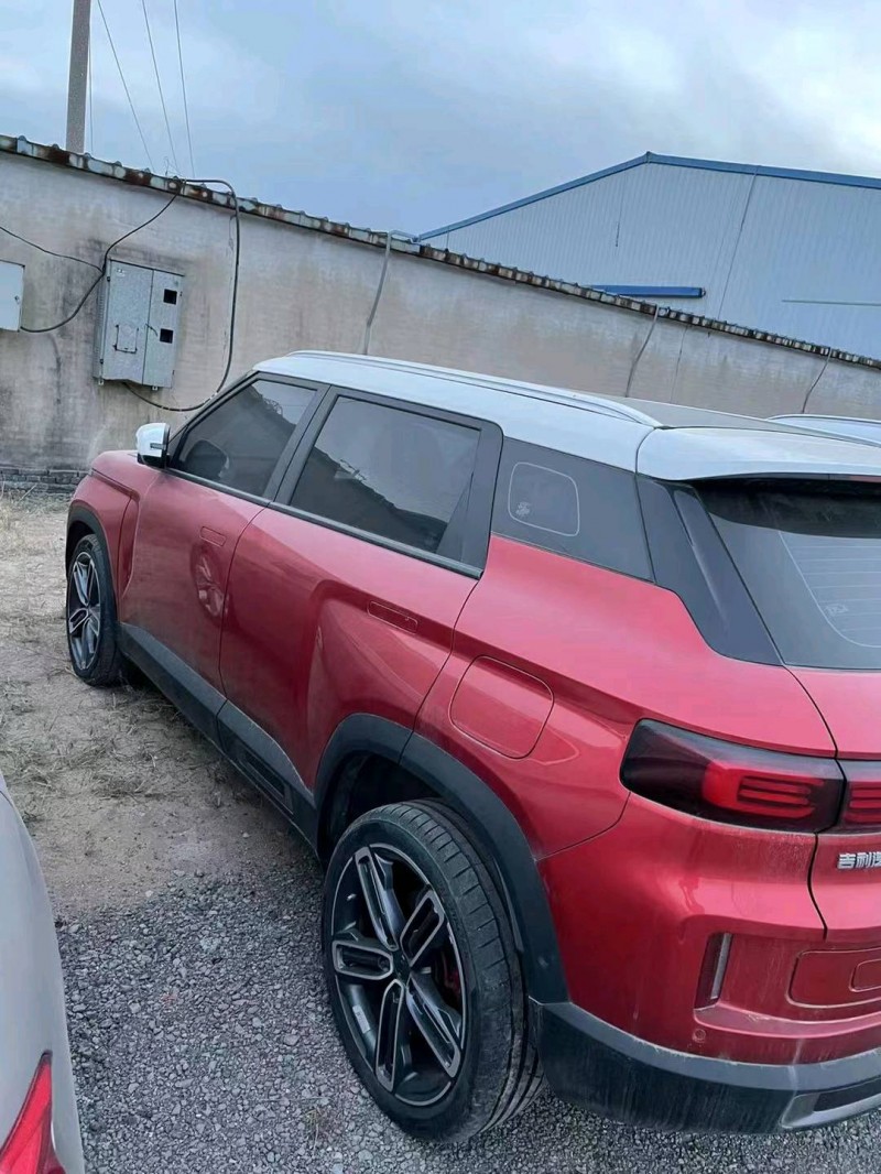 邯郸21年吉利帝豪7