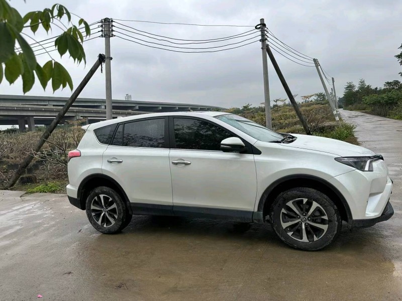 珠海18年丰田RAV4荣放2