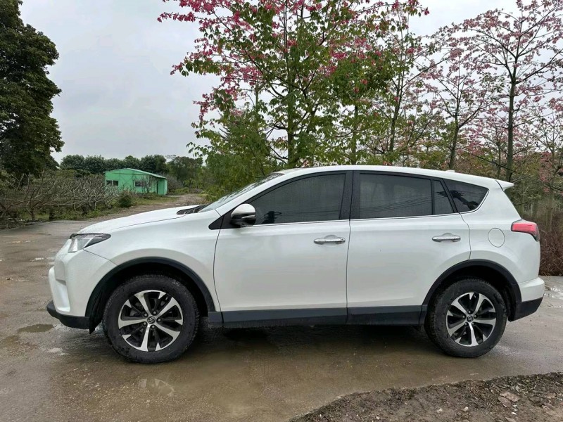 珠海18年丰田RAV4荣放7