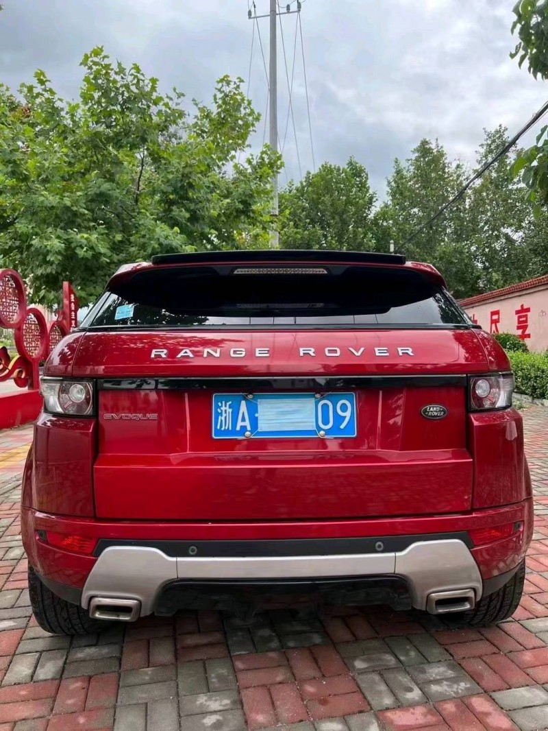 石家庄12年路虎极光9