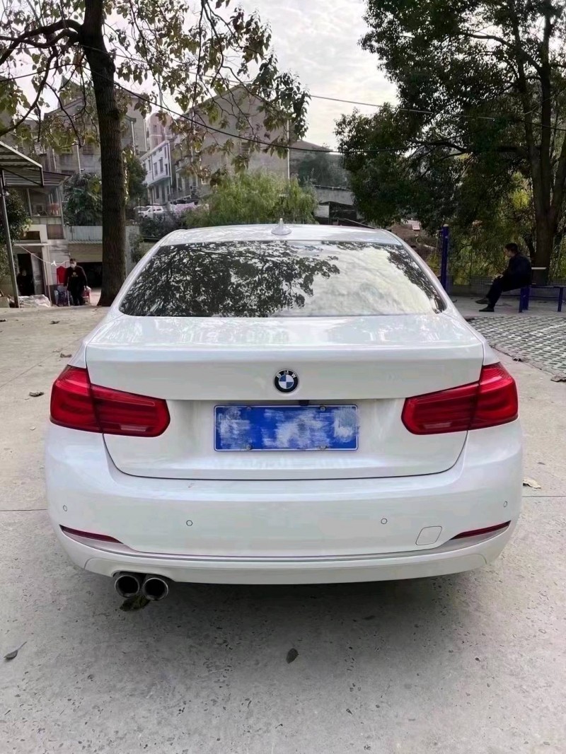 北京18年宝马3系3