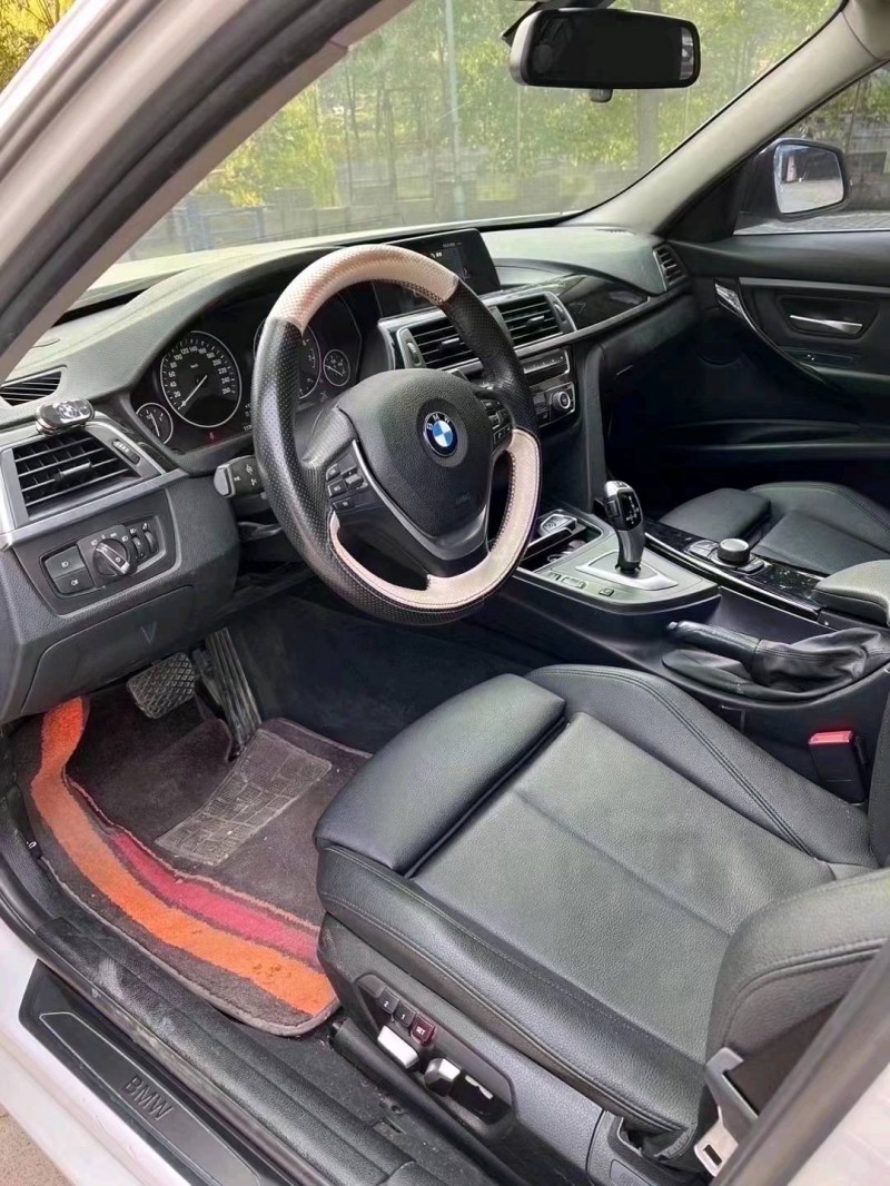 北京18年宝马3系5