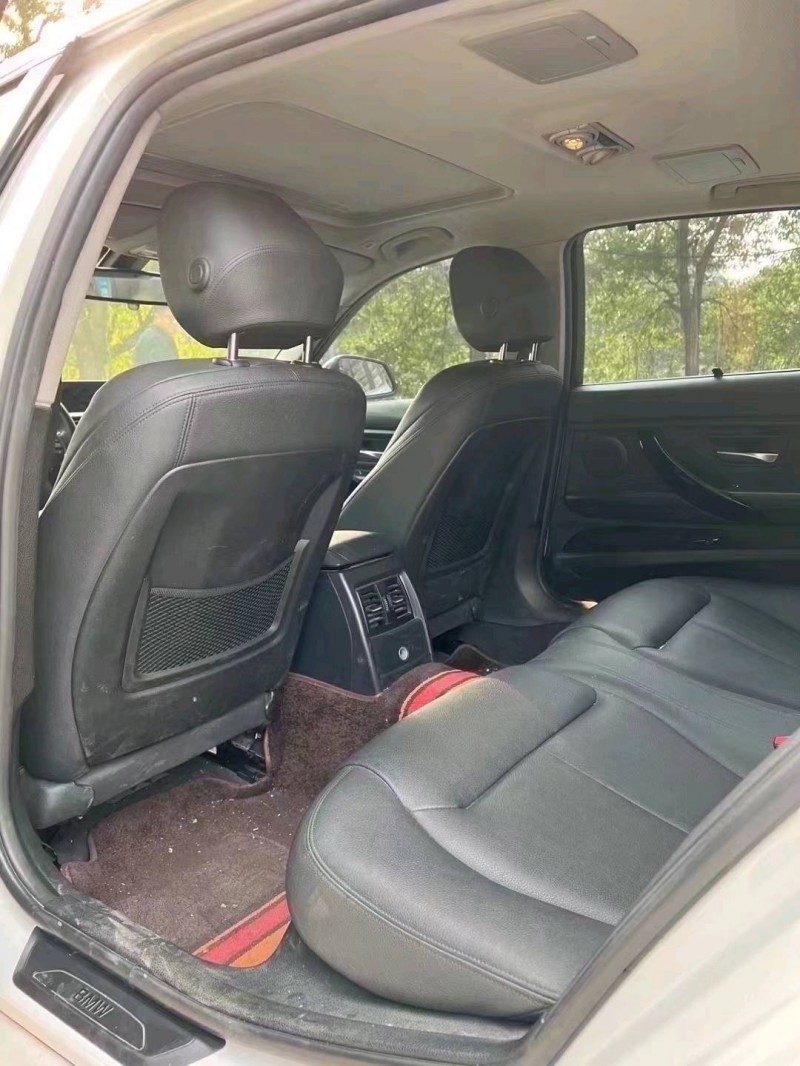 北京18年宝马3系6