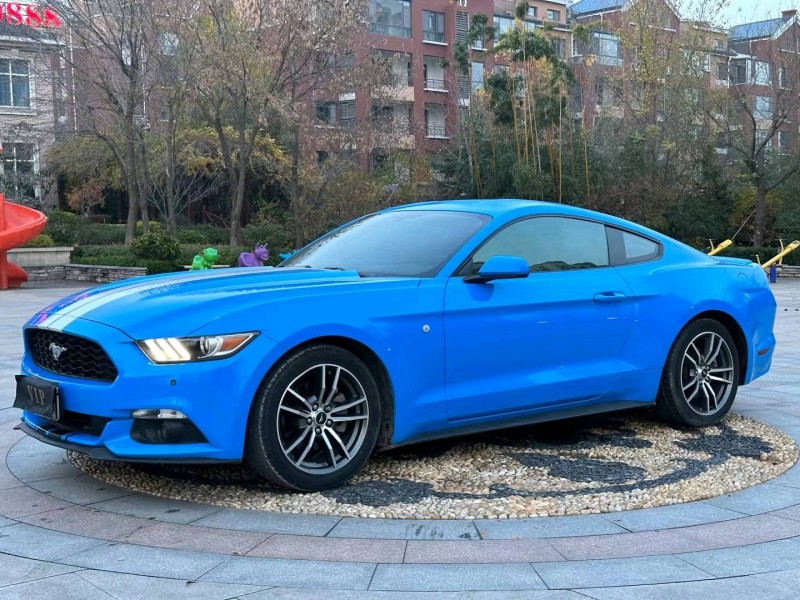 青岛17年福特野马8