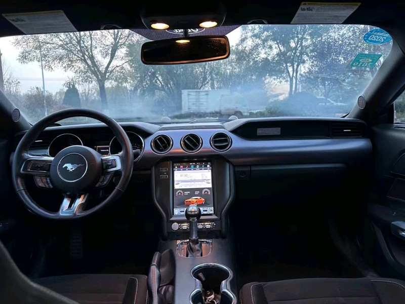 青岛17年福特野马6