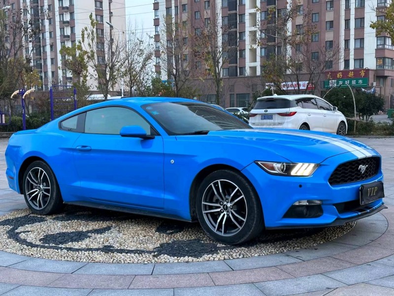 青岛17年福特野马7