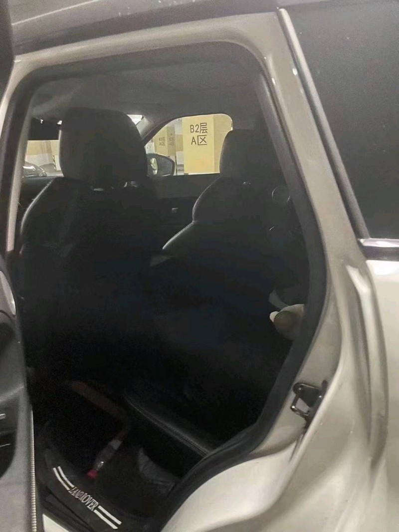 广州14年路虎极光6