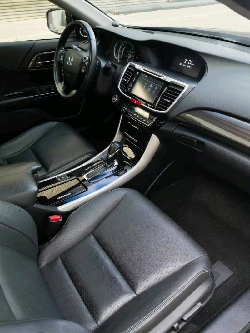 枣庄17年本田雅阁6