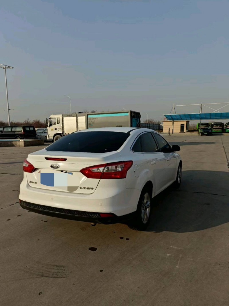 邯郸15年福特福克斯5