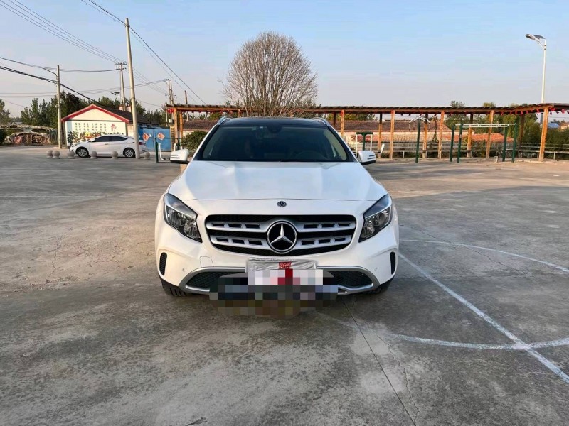 徐州18年奔驰GLA1