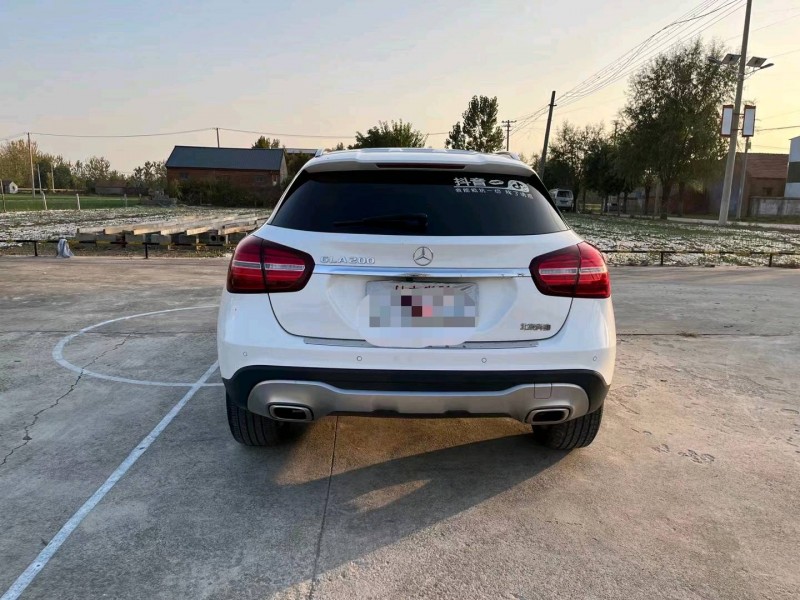 徐州18年奔驰GLA9