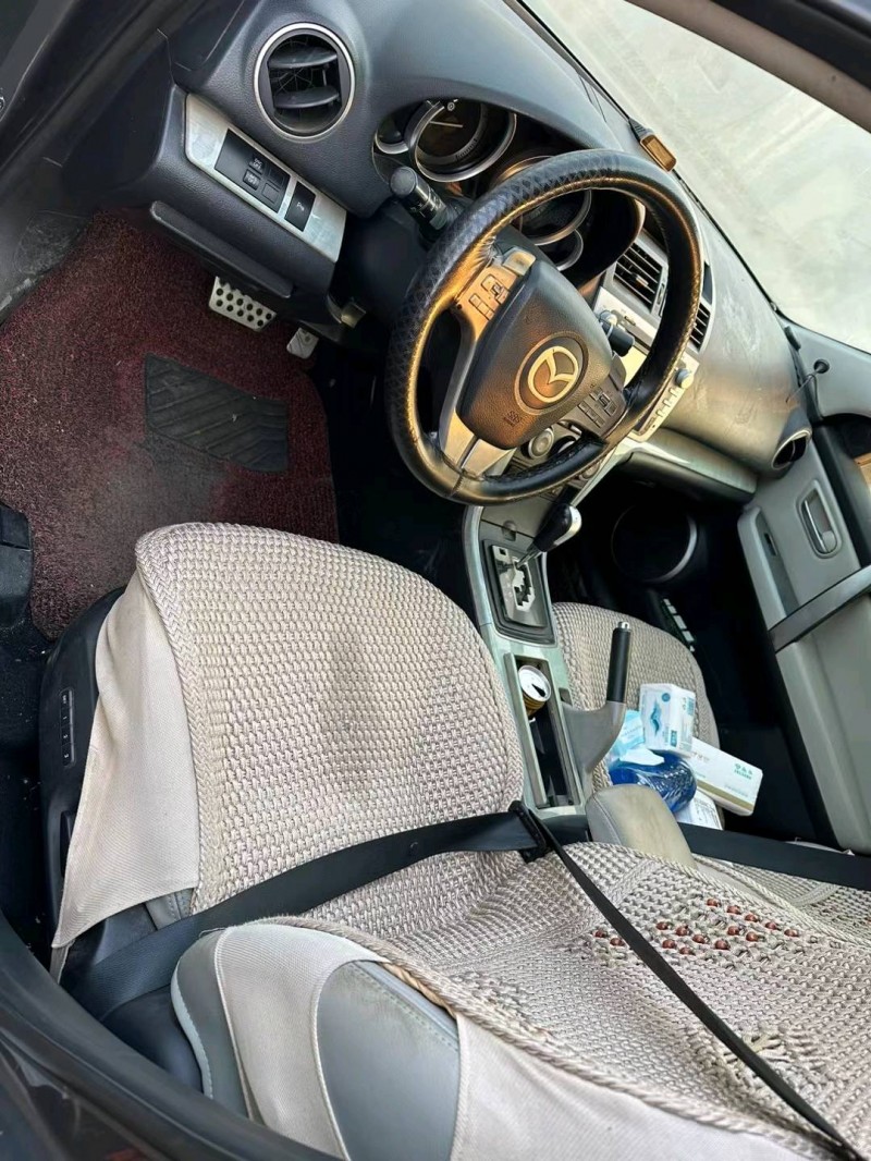 济南10年马自达睿翼2