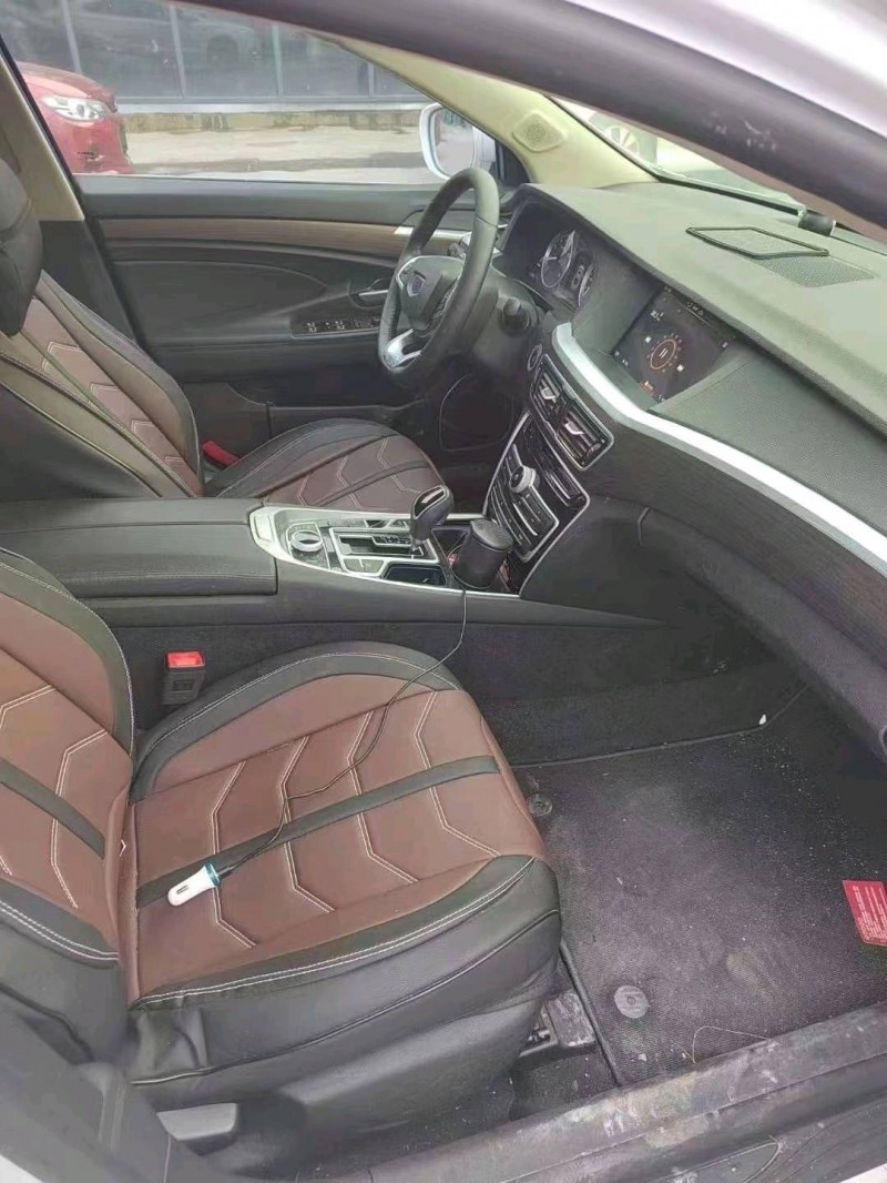 济南19年吉利博瑞4