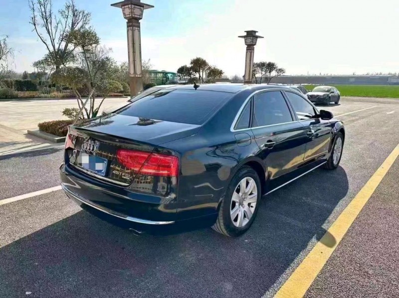 东营13年奥迪A8L1