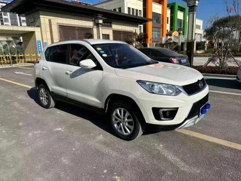 邯郸18年北汽绅宝X352