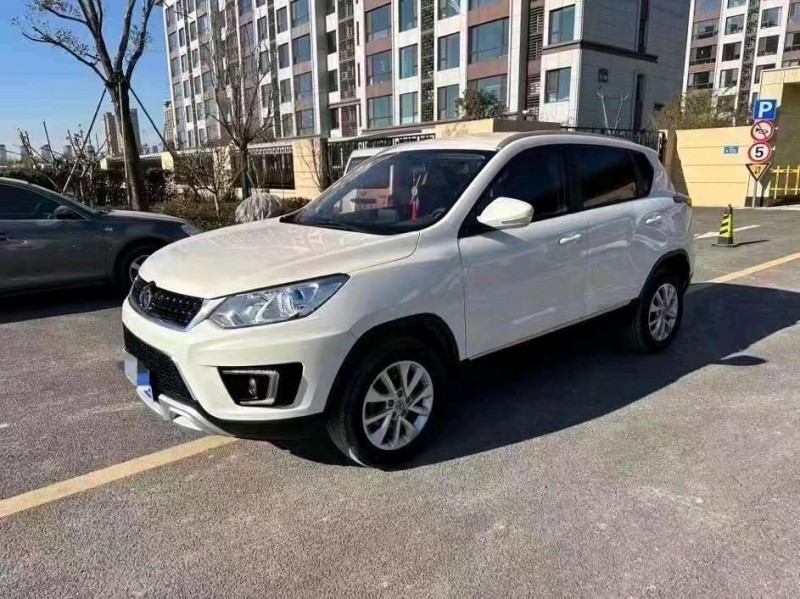 邯郸18年北汽绅宝X353