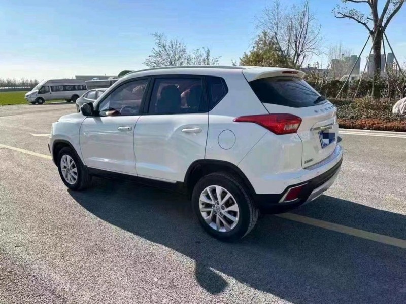 邯郸18年北汽绅宝X359