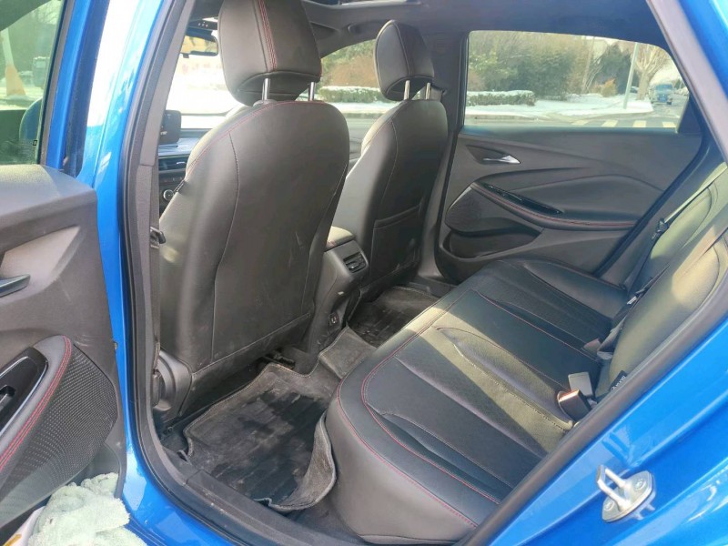 枣庄22年别克威朗7