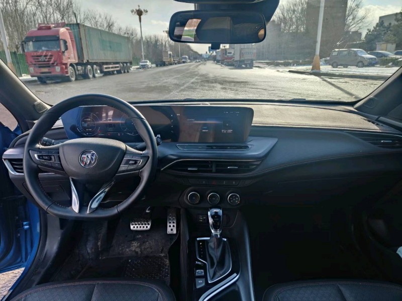 枣庄22年别克威朗9