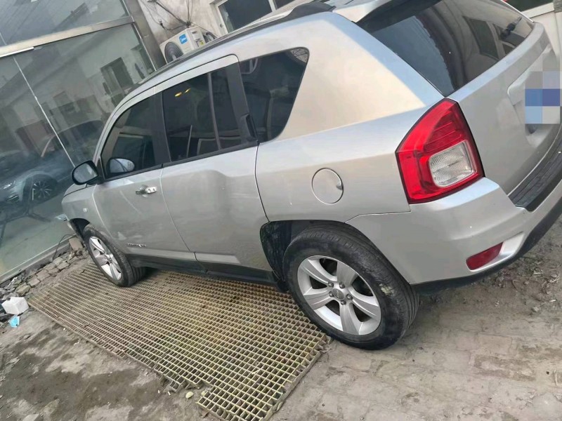 邯郸11年Jeep指南者4