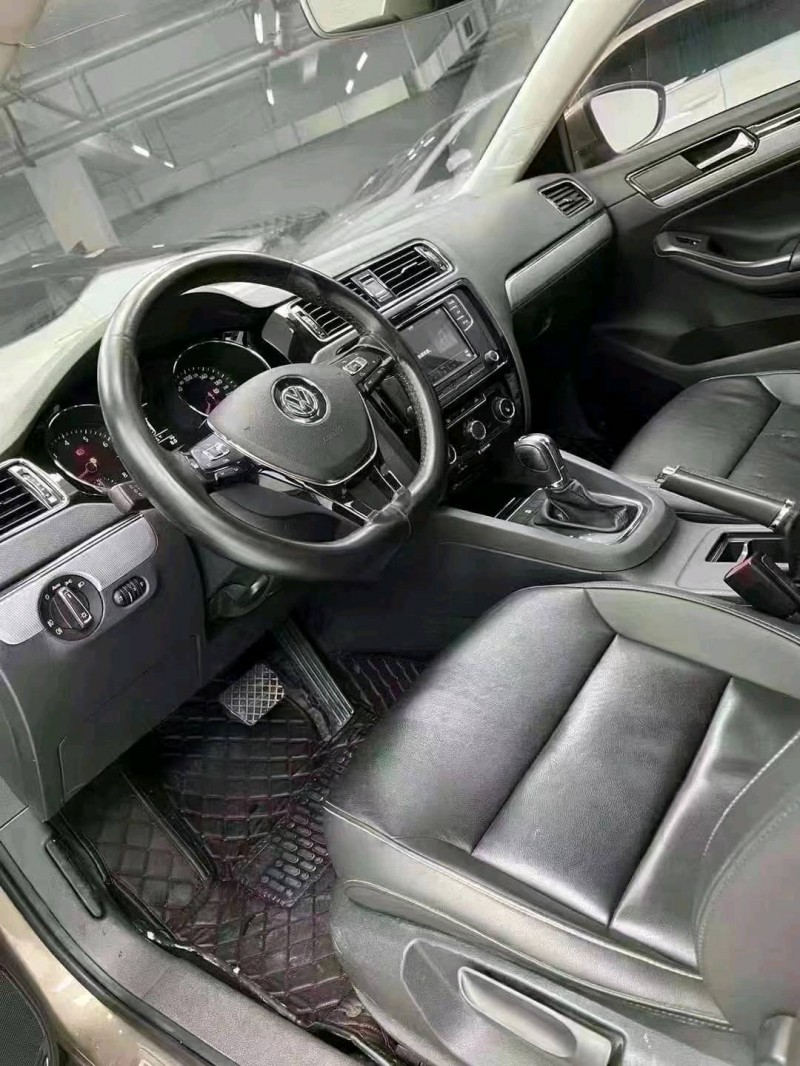 成都18年大众速腾6