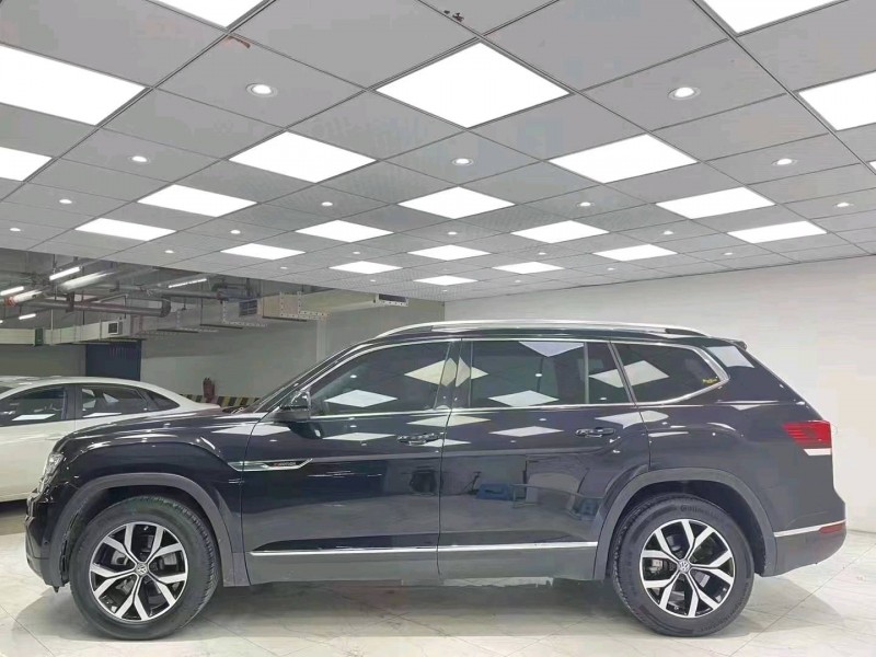 成都19年大众途昂7