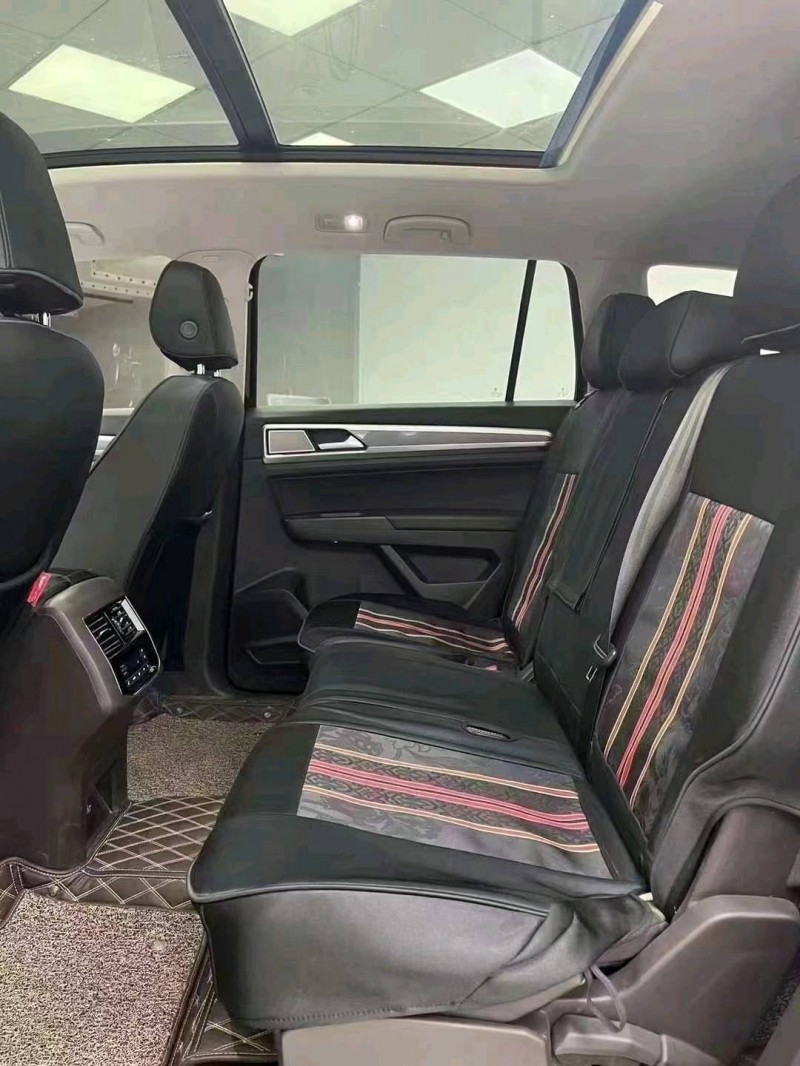 成都19年大众途昂2