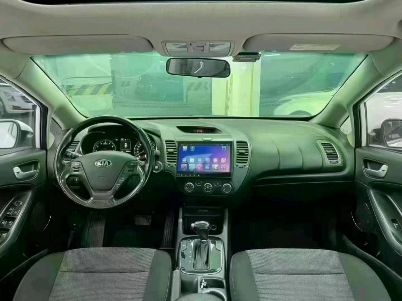 成都18年起亚K38