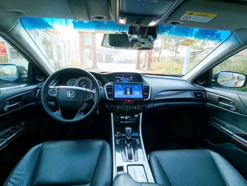 广州17年本田雅阁4