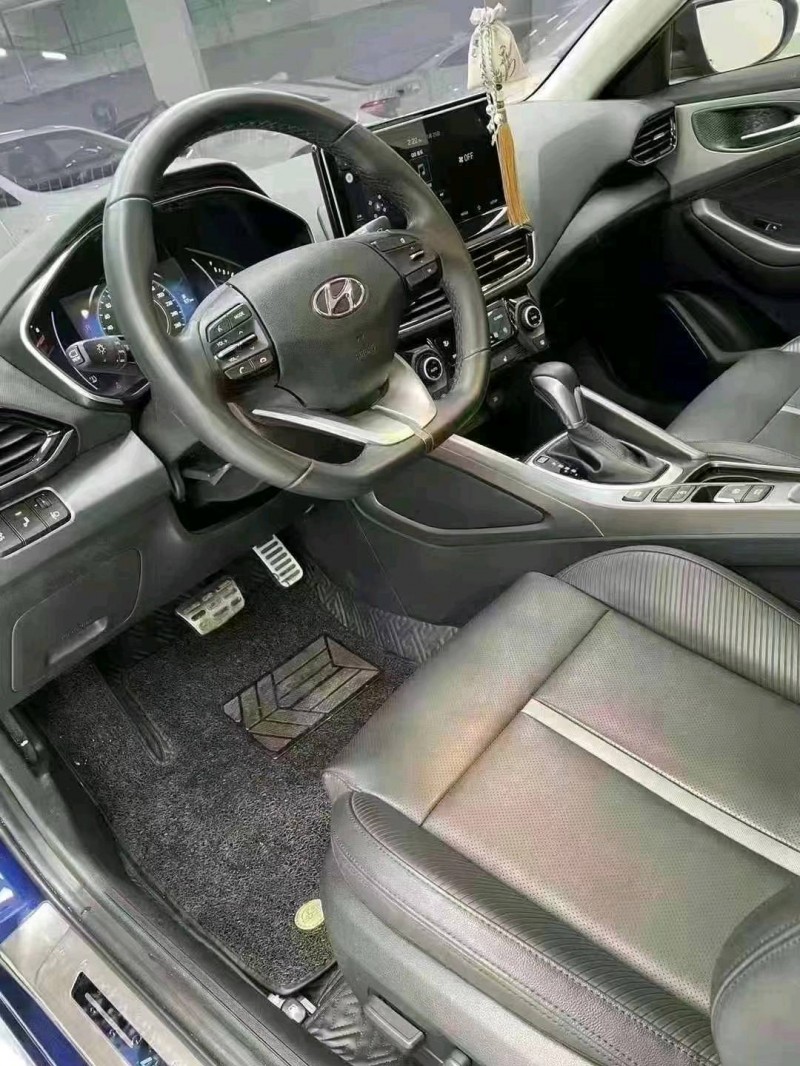 成都20年现代菲斯塔6