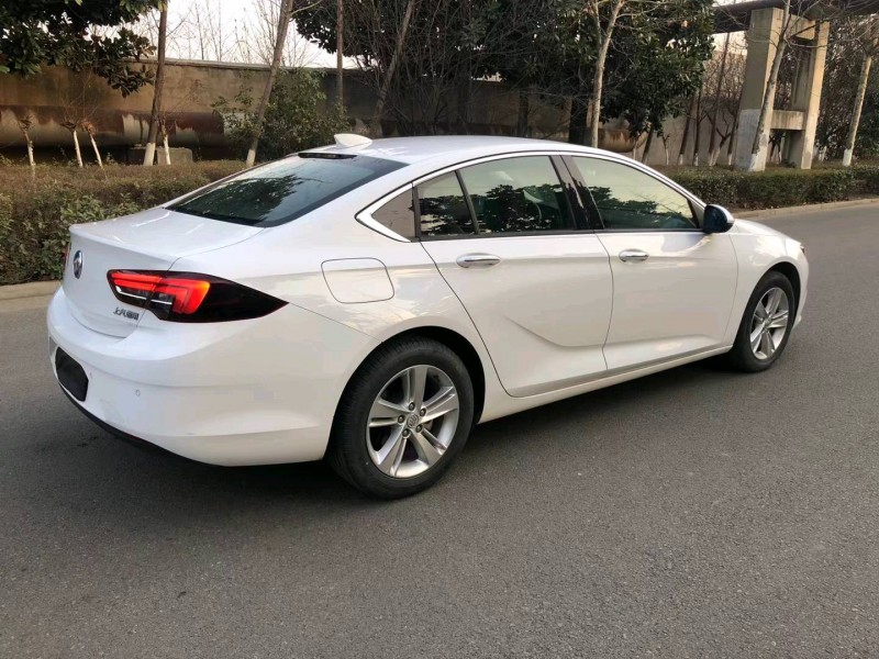 徐州20年别克君威6