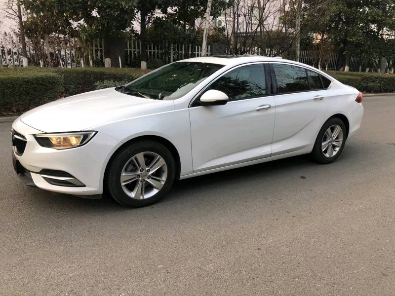 徐州20年别克君威5