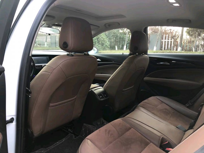 徐州20年别克君威3