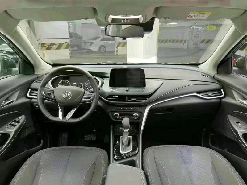 成都22年别克昂科拉9