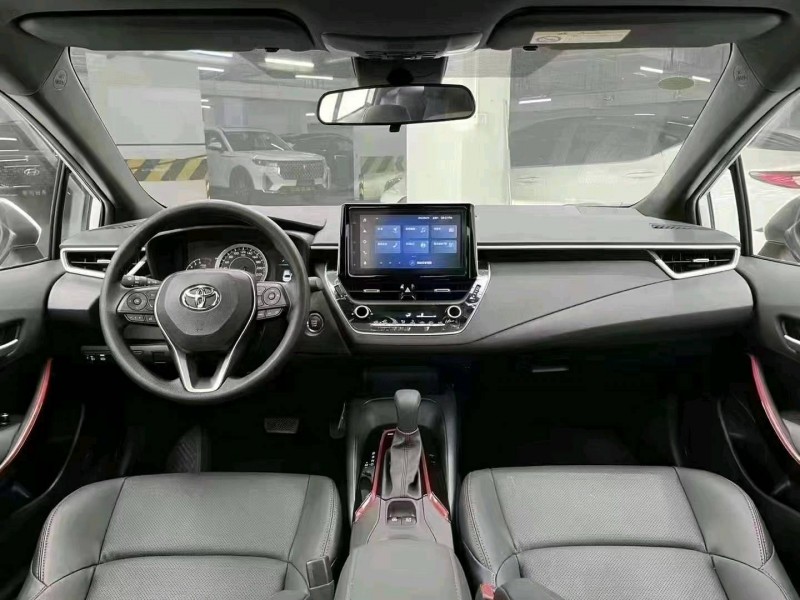 成都23年丰田雷凌9