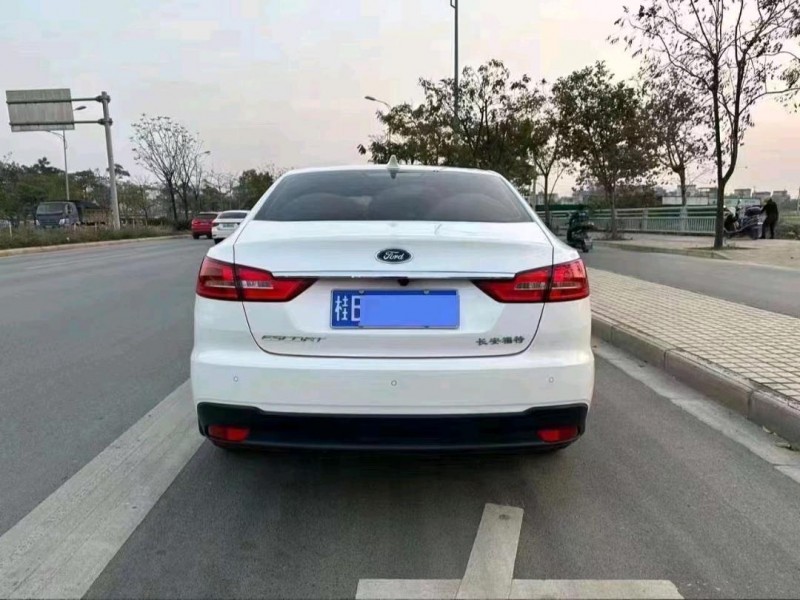 邯郸19年福特福睿斯5