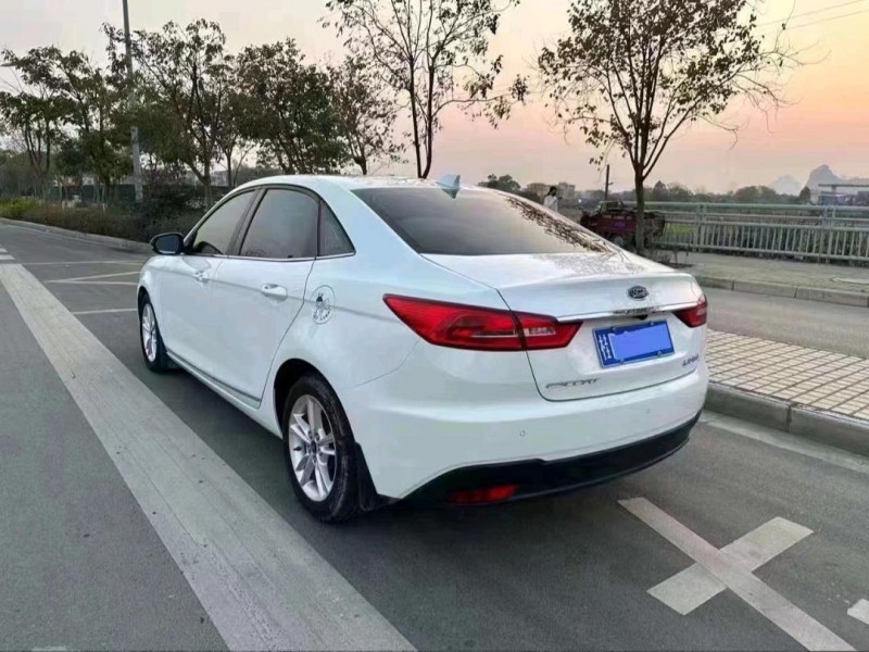 邯郸19年福特福睿斯6