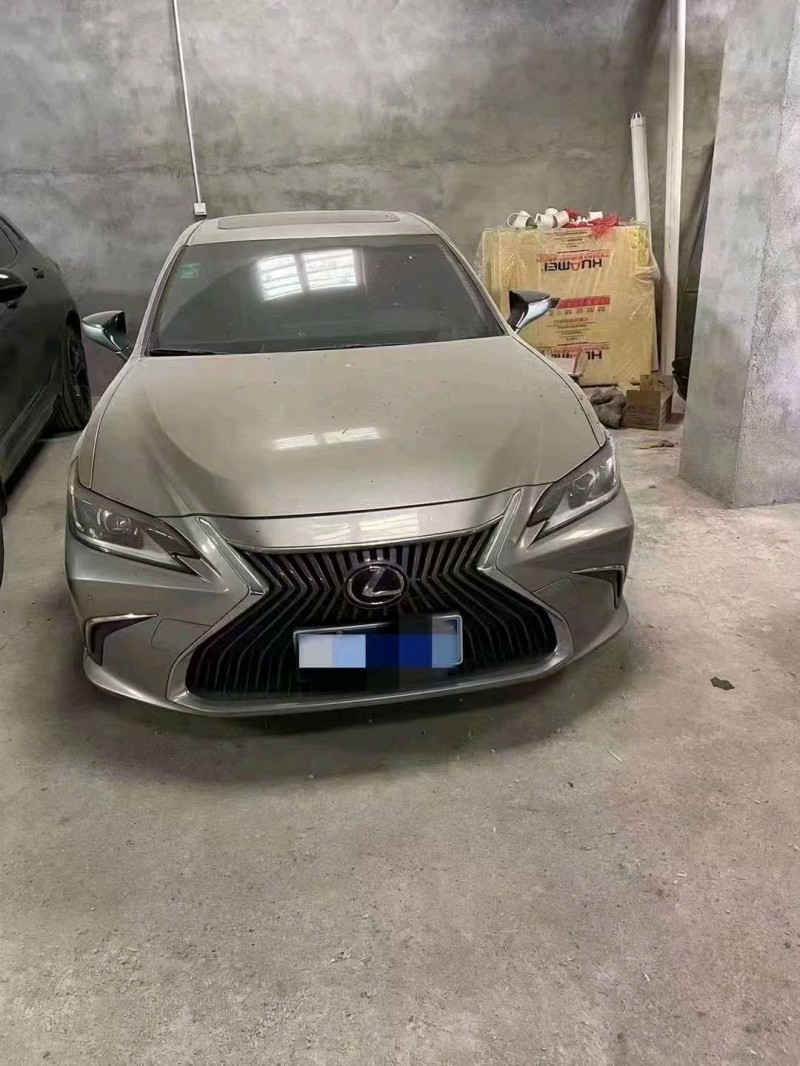 邯郸19年雷克萨斯ES1
