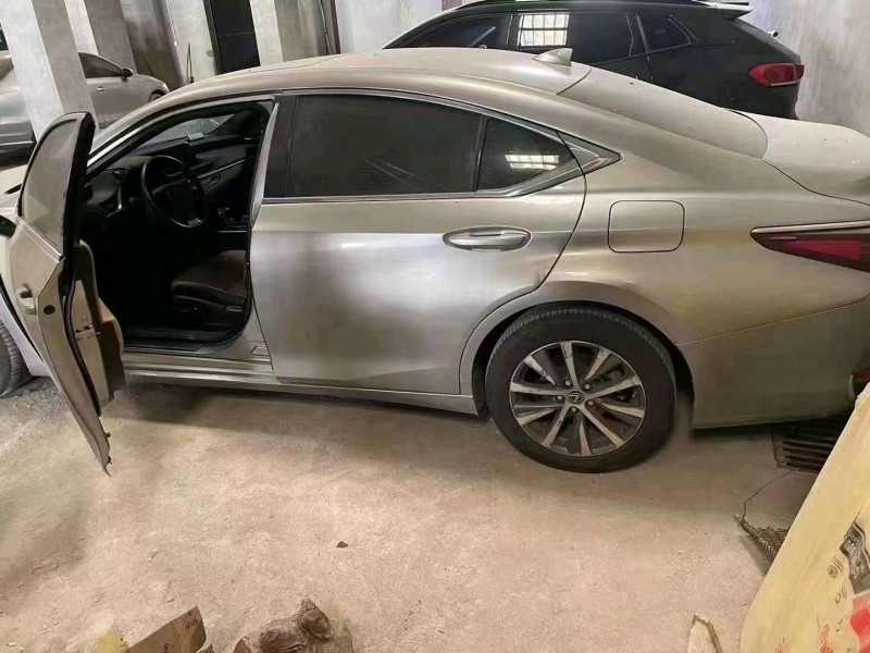 邯郸19年雷克萨斯ES3