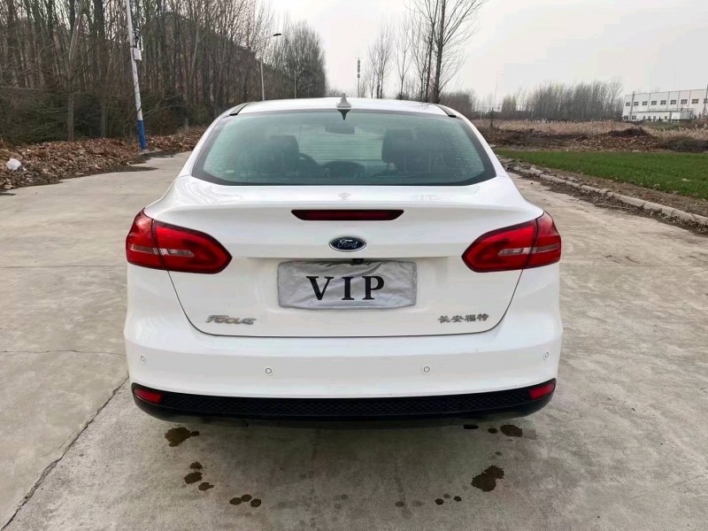 东营17年福特福克斯7