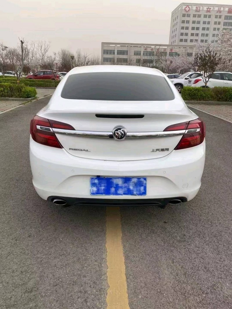 潍坊16年别克君威9