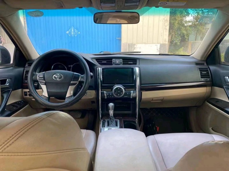 潍坊12年丰田锐志6