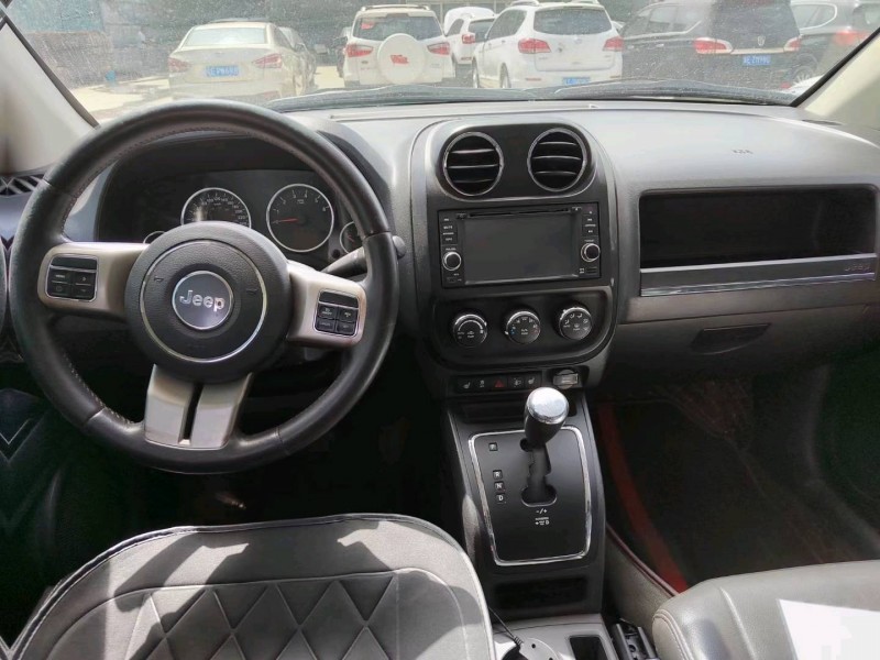 石家庄12年Jeep指南者6